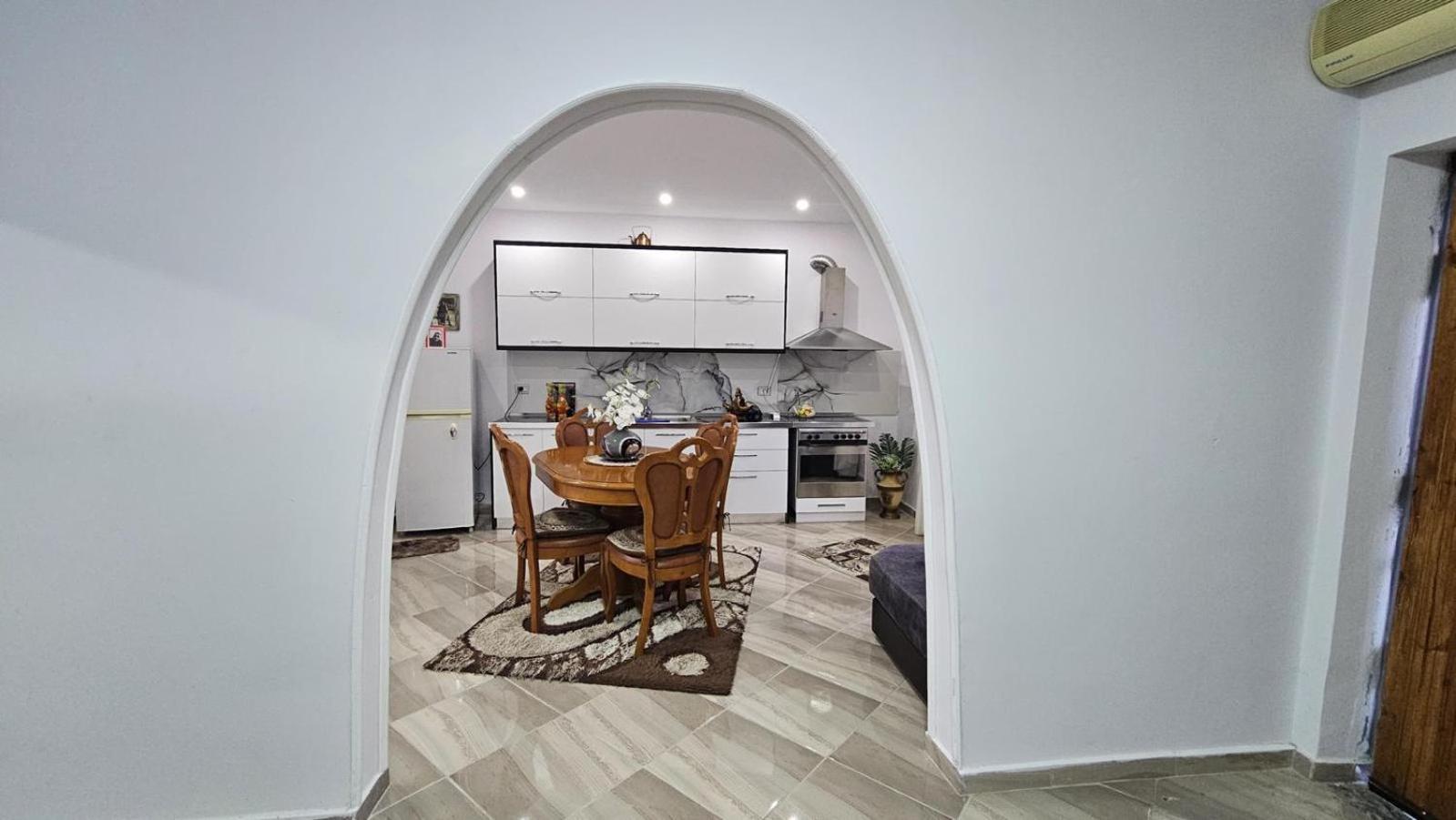 Guesthouse Albi Berat Ngoại thất bức ảnh