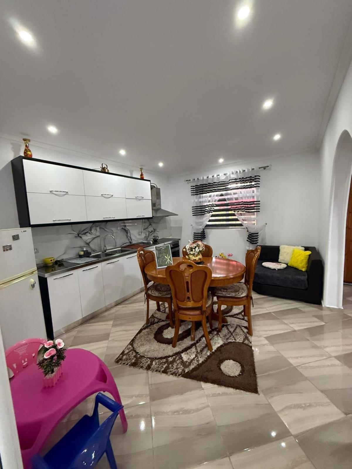 Guesthouse Albi Berat Ngoại thất bức ảnh
